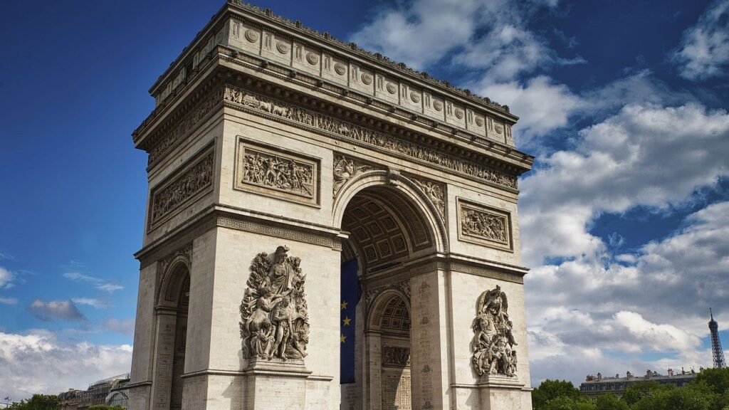 Arc de Triomphe on a Clear Day